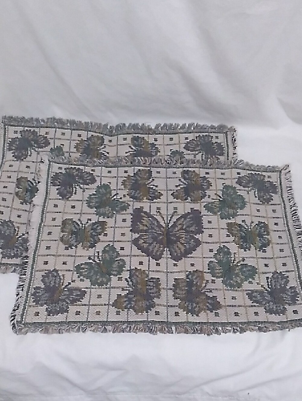 Vintage (2) Butterfly Woven Tapestry Fringed Place Mats (L1) - Picture 3 of 8
